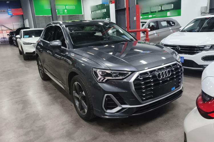 Used Audi Q3 2021 35 TFSI Fashion Dynamic Model Front Right 45 Deg