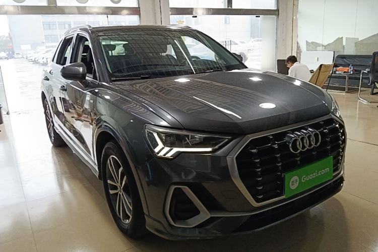 Used Audi Q3 2021 35 TFSI Progressive Dynamic Edition Front Right 45 Deg