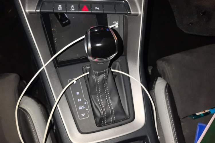 Used Audi Q3 2021 35 TFSI Progressive Dynamic Edition Gear Lever