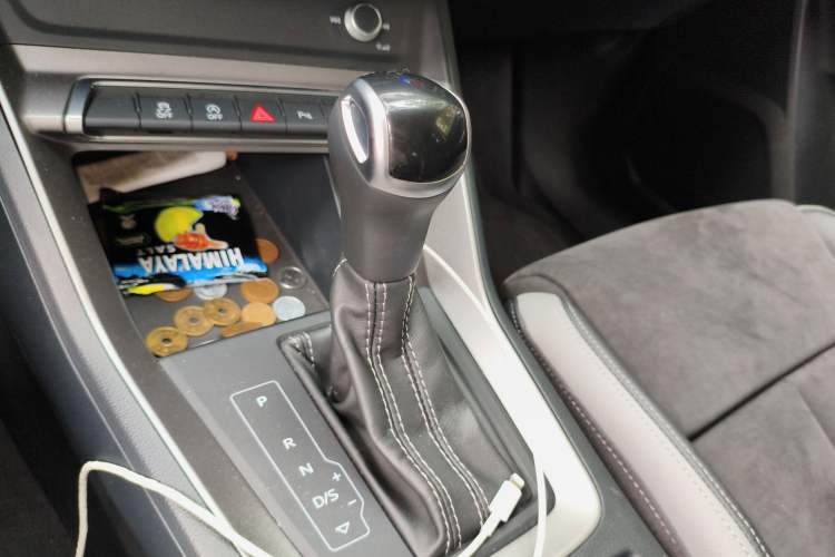Used Audi Q3 2021 35 TFSI Progressive Dynamic Edition Gear Lever