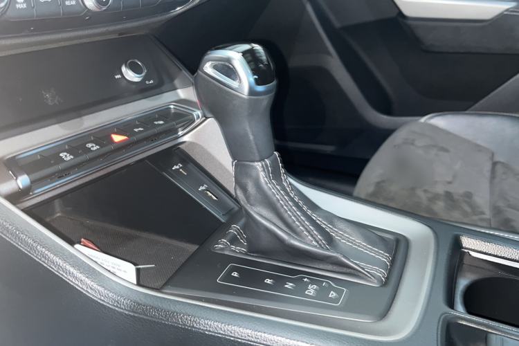 Used Audi Q3 2021 35 TFSI Fashion Dynamic Model Gear Lever