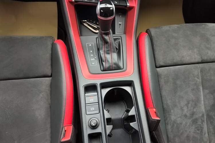 Used Audi Q3 2021 40 TFSI Fashion Dynamic Model Gear Lever