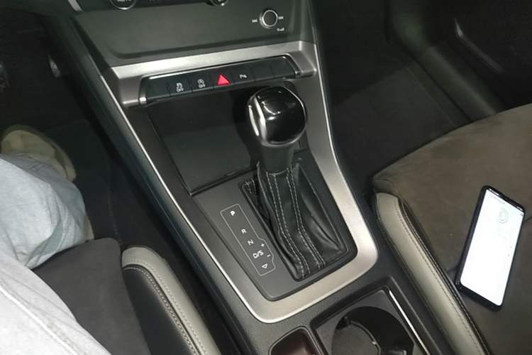 Used Audi Q3 2021 35 TFSI Progressive Dynamic Edition Gear Lever