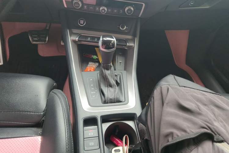 Used Audi Q3 2021 35 TFSI Fashion Dynamic Model Gear Lever