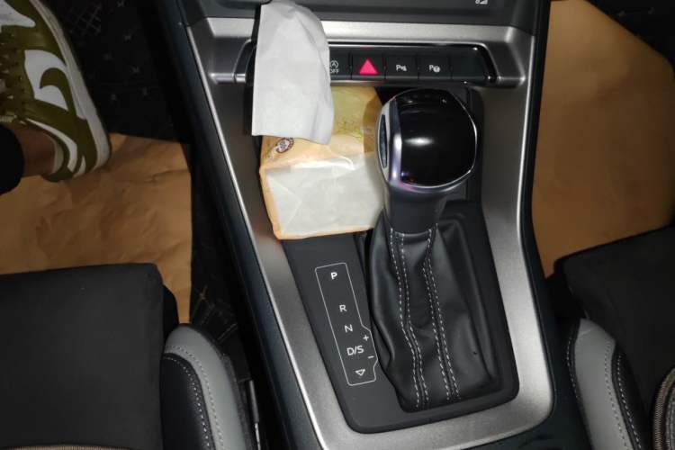 Used Audi Q3 2021 35 TFSI Fashion Dynamic Model Gear Lever
