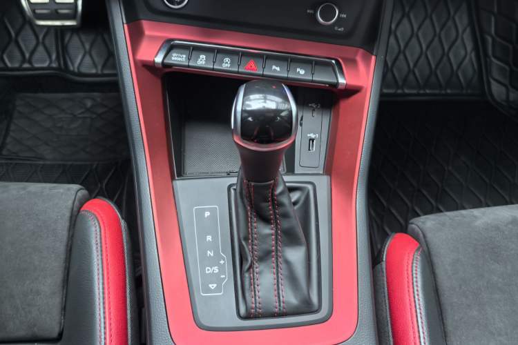 Used Audi Q3 2021 40 TFSI Fashion Dynamic Model Gear Lever
