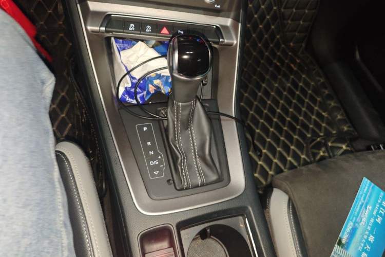 Used Audi Q3 2021 35 TFSI Progressive Dynamic Edition Gear Lever