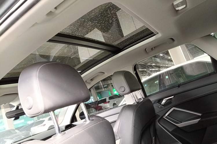 Used Audi Q3 2021 35 TFSI Progressive Dynamic Edition Headliner