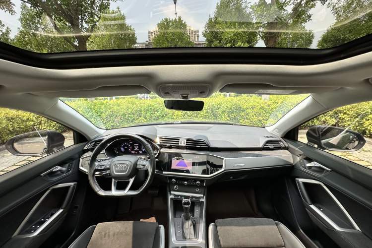 Used Audi Q3 2021 35 TFSI Fashion Dynamic Model Interior 1