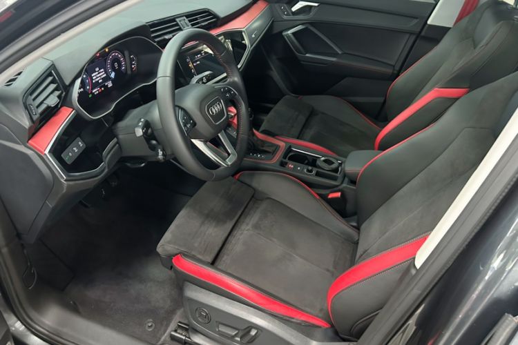 Used Audi Q3 2021 35 TFSI Progressive Dynamic Edition Interior 2