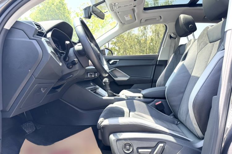 Used Audi Q3 2021 35 TFSI Progressive Dynamic Edition Interior 2