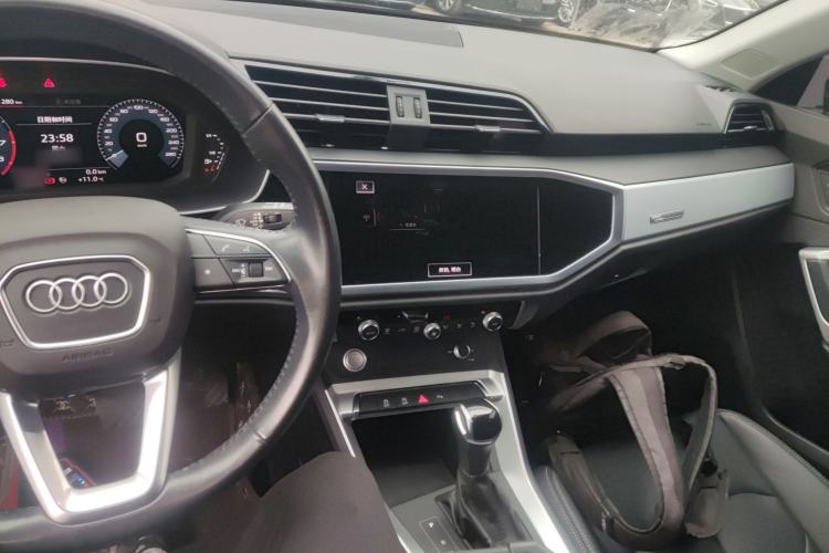 Used Audi Q3 2021 35 TFSI Advanced Style Edition Interior 2