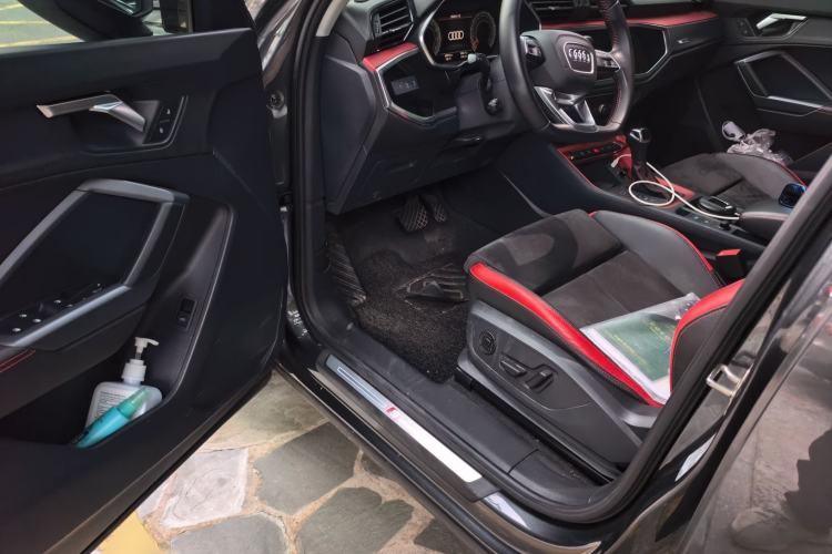 Used Audi Q3 2021 35 TFSI Fashion Dynamic Model Interior 3