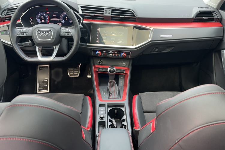 Used Audi Q3 2021 40 TFSI Fashion Dynamic Model Interior 3