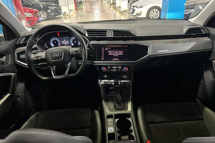 Used Audi Q3 2021 35 TFSI Fashion Dynamic Model Interior 3