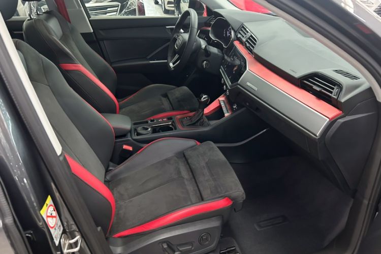 Used Audi Q3 2021 35 TFSI Progressive Dynamic Edition Interior 4