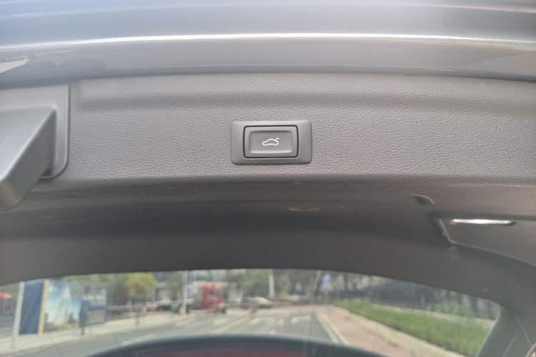 Used Audi Q3 2021 35 TFSI Progressive Dynamic Edition Interior 8
