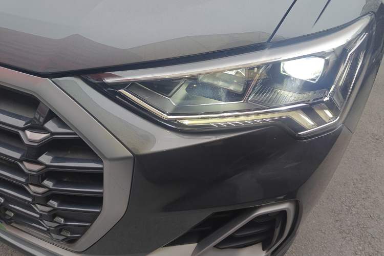 Used Audi Q3 2021 35 TFSI Progressive Dynamic Edition Left Front Headlight