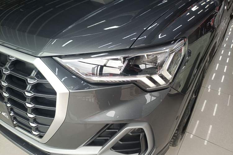 Used Audi Q3 2021 35 TFSI Fashion Dynamic Model Left Front Headlight