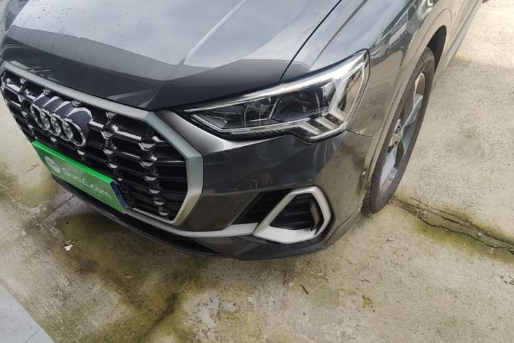 Used Audi Q3 2021 35 TFSI Fashion Dynamic Model Left Front Headlight