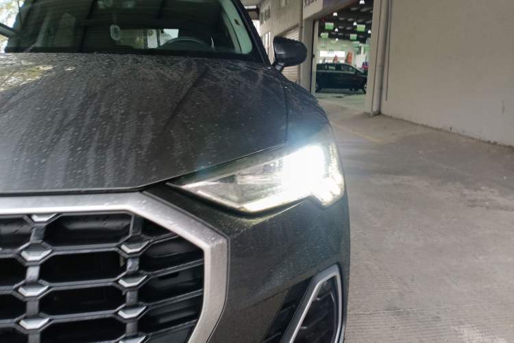 Used Audi Q3 2021 35 TFSI Progressive Dynamic Edition Left Front Headlight