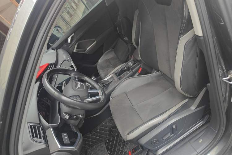 Used Audi Q3 2021 35 TFSI Progressive Dynamic Edition Left Front Seat
