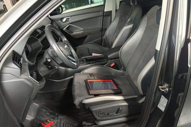 Used Audi Q3 2021 35 TFSI Progressive Dynamic Edition Left Front Seat