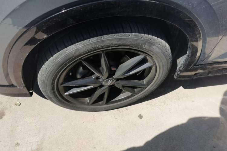 Used Audi Q3 2021 35 TFSI Progressive Dynamic Edition Left Front Wheel Hub