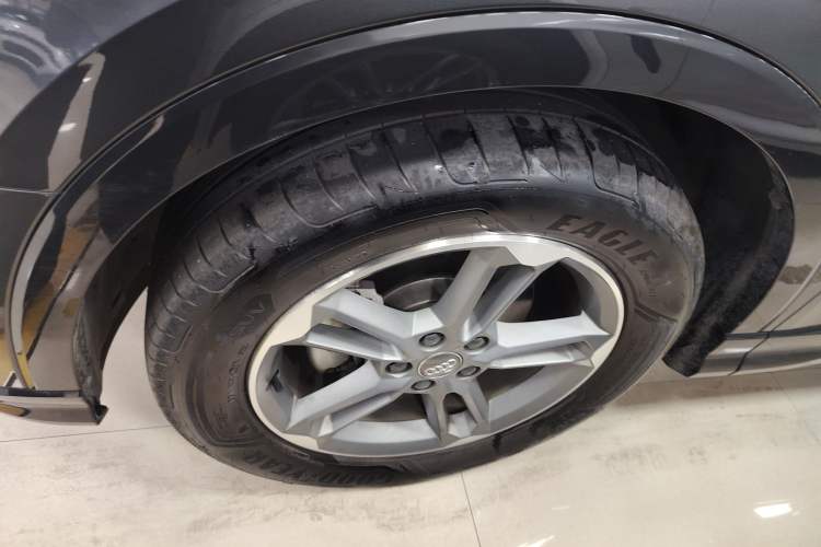 Used Audi Q3 2021 35 TFSI Advanced Style Edition Left Front Wheel Hub