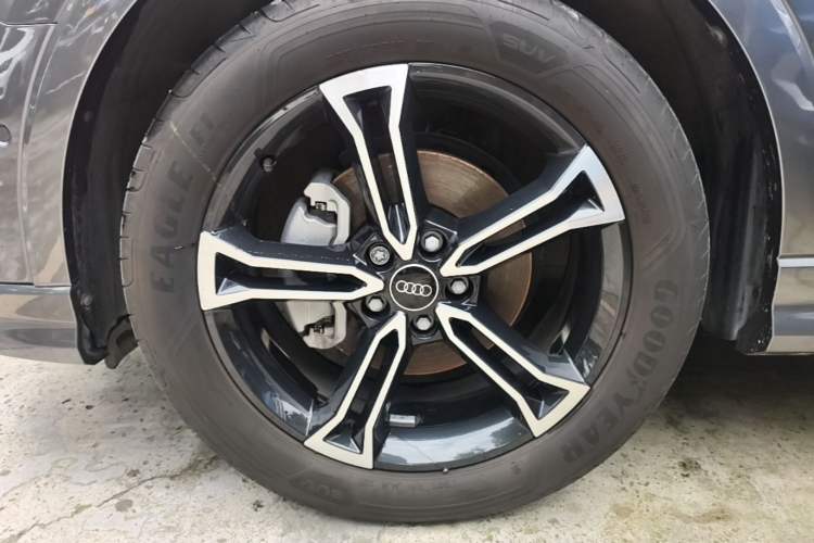 Used Audi Q3 2021 40 TFSI Fashion Dynamic Model Left Front Wheel Hub