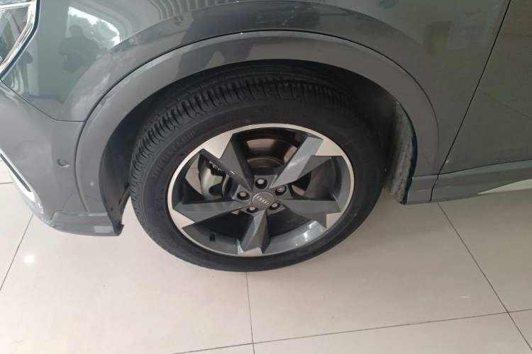 Used Audi Q3 2021 35 TFSI Fashion Dynamic Model Left Front Wheel Hub