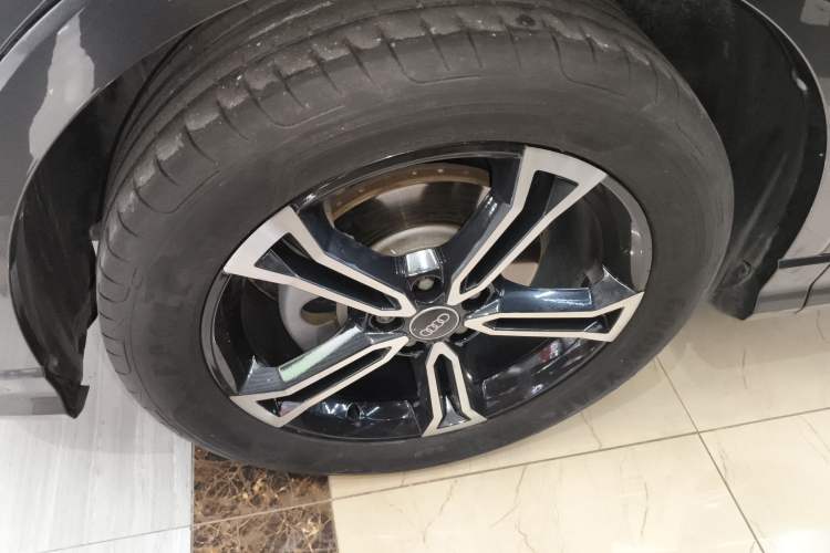 Used Audi Q3 2021 40 TFSI Fashion Dynamic Model Left Front Wheel Hub