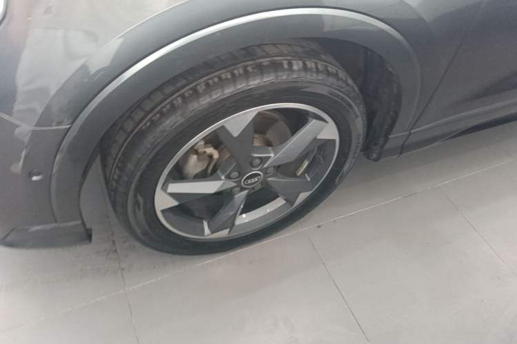 Used Audi Q3 2021 35 TFSI Enjoy Life Edition Left Front Wheel Hub