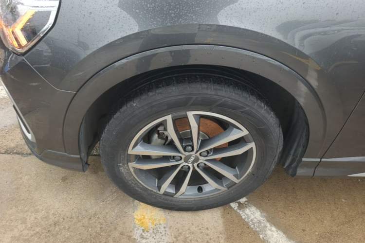 Used Audi Q3 2021 35 TFSI Progressive Dynamic Edition Left Front Wheel Hub
