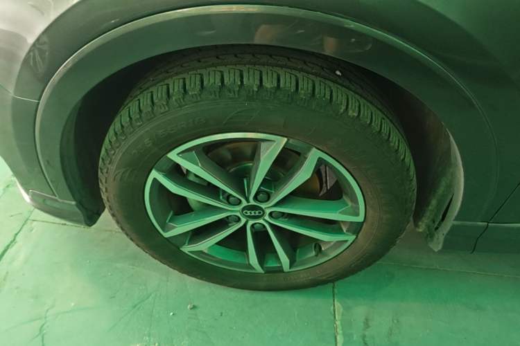 Used Audi Q3 2021 35 TFSI Progressive Dynamic Edition Left Front Wheel Hub