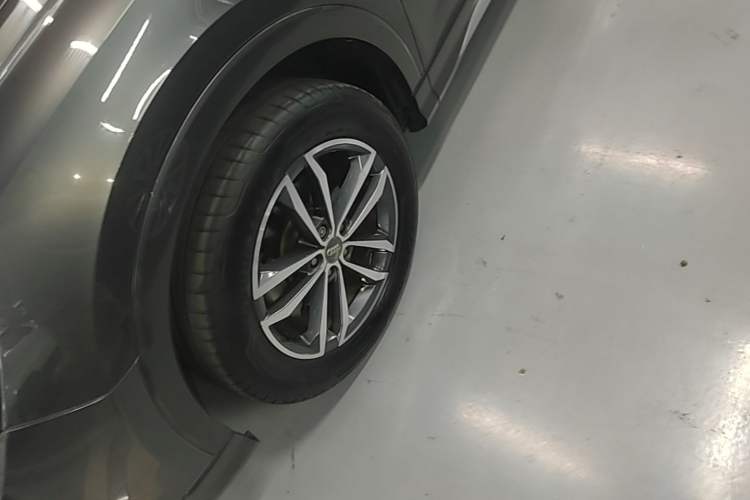 Used Audi Q3 2021 35 TFSI Progressive Dynamic Edition Left Front Wheel Hub