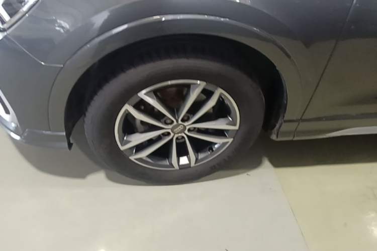 Used Audi Q3 2021 35 TFSI Progressive Dynamic Edition Left Front Wheel Hub
