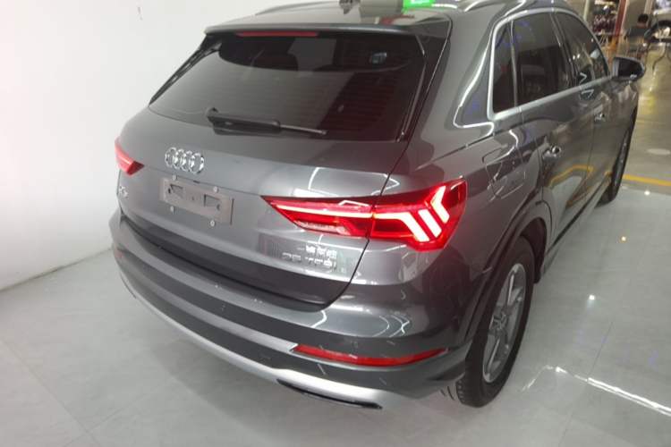 Used Audi Q3 2021 35 TFSI Advanced Style Edition Rear Right 45 Deg