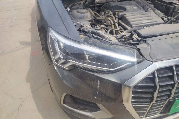 Used Audi Q3 2021 35 TFSI Fashionable and Elegant Model Right Front Headlight