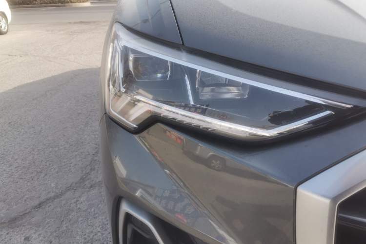 Used Audi Q3 2021 35 TFSI Progressive Dynamic Edition Right Front Headlight
