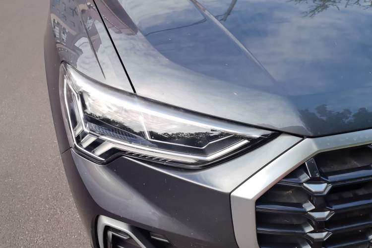 Used Audi Q3 2021 35 TFSI Fashion Dynamic Model Right Front Headlight