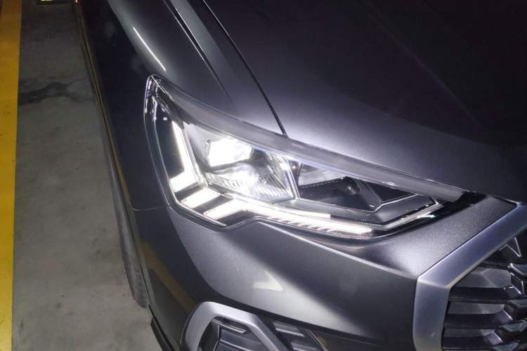 Used Audi Q3 2021 35 TFSI Progressive Dynamic Edition Right Front Headlight