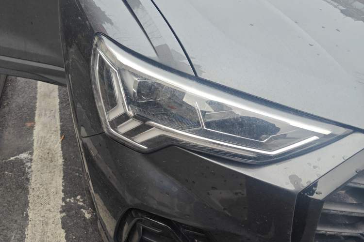 Used Audi Q3 2021 40 TFSI Fashion Dynamic Model Right Front Headlight