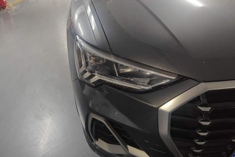 Used Audi Q3 2021 35 TFSI Progressive Dynamic Edition Right Front Headlight