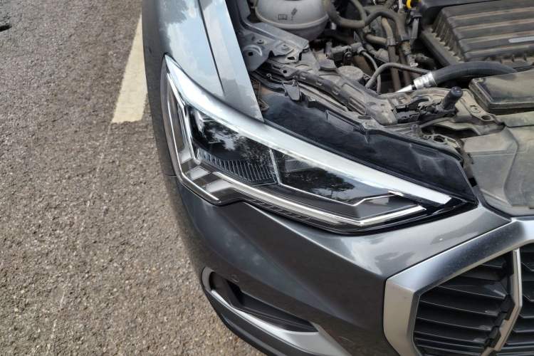 Used Audi Q3 2021 35 TFSI Fashionable and Elegant Model Right Front Headlight
