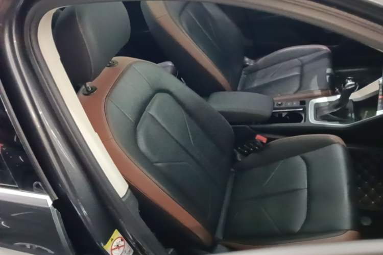 Used Audi Q3 2021 35 TFSI Fashionable and Elegant Model Right Front Seat