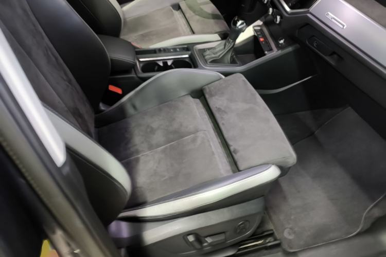 Used Audi Q3 2021 35 TFSI Progressive Dynamic Edition Right Front Seat
