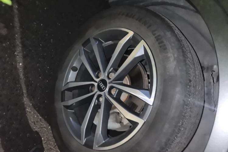 Used Audi Q3 2021 35 TFSI Progressive Dynamic Edition Right Front Wheel Hub