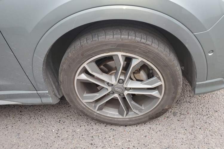 Used Audi Q3 2021 40 TFSI Fashion Dynamic Model Right Front Wheel Hub