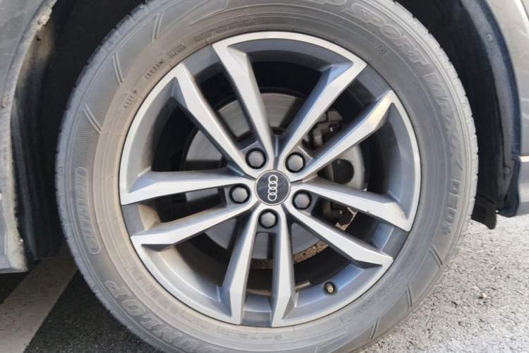 Used Audi Q3 2021 35 TFSI Progressive Dynamic Edition Right Front Wheel Hub